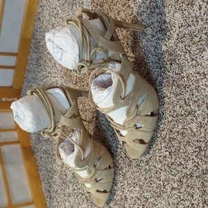 Banana Republic Suede Jenne Heel - Sand